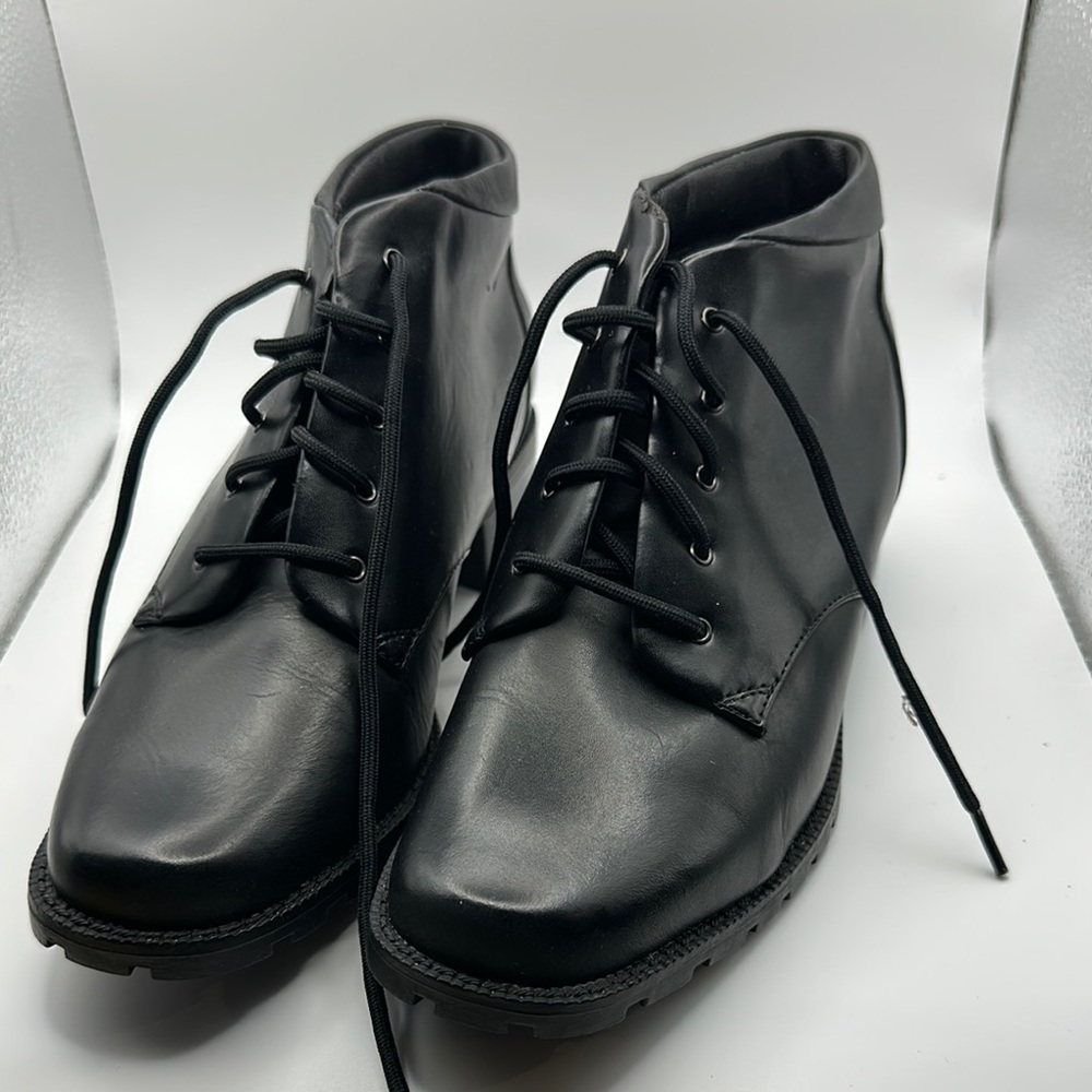 Nwt lindley sports boot 6.5